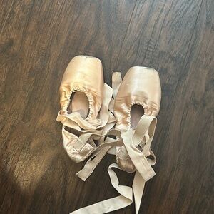 Used Capezio aria 9W